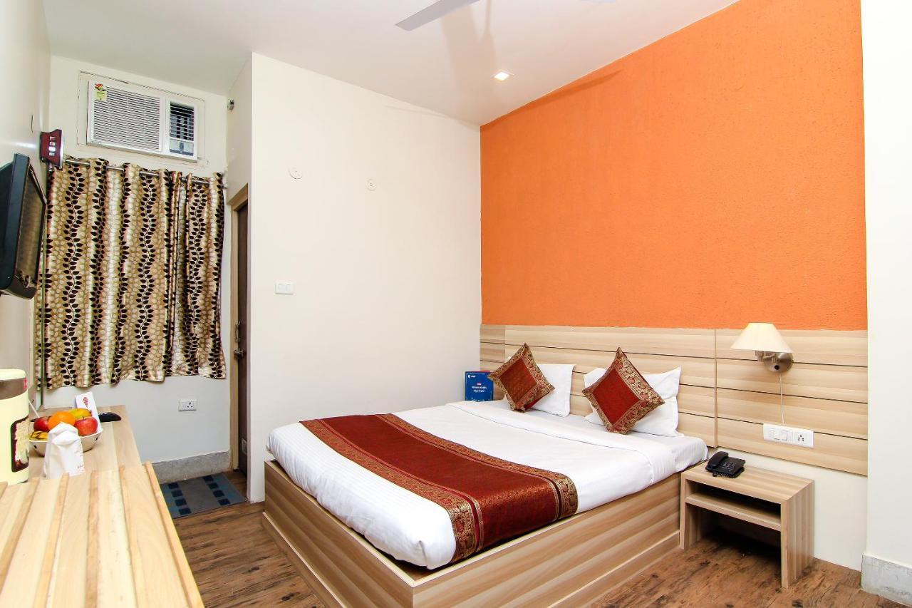 Hotel R B International Varanasi Exterior foto